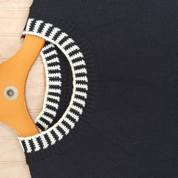 Black Knit Sweater Top w/ Striped Trim Short Sleeve Stylish Lightweight - Picture 9 of 9